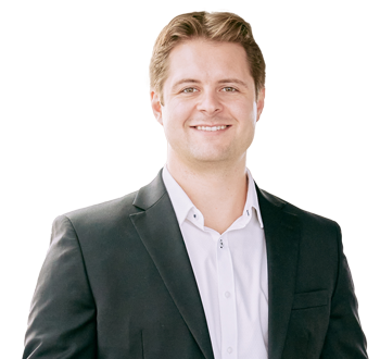 Photo of Ethan Wingerak, Senior Wealth Associate, member of the team of experts. 