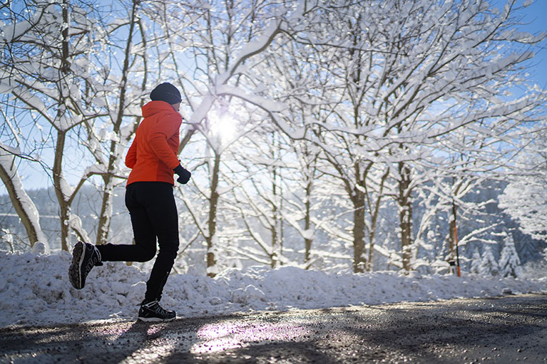 woman jogging in the winter