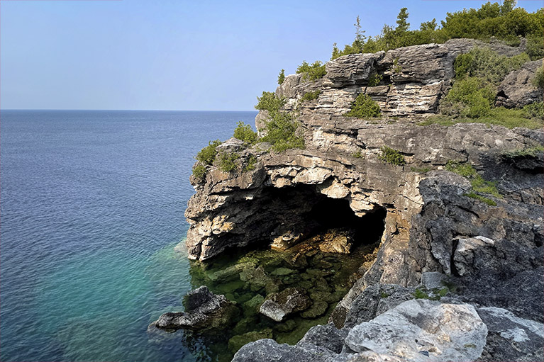 Grotto Hike in Bruce Peninsula National Park
