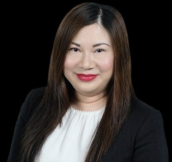 Photo of Angelina Khong, Wealth Associate, member of the team of experts. 