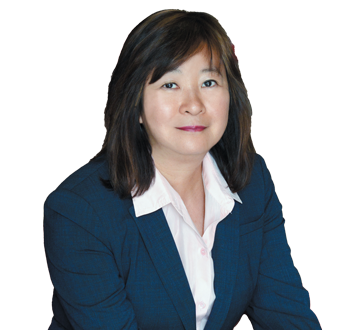 Photo of Doreen Fong, Wealth Advisor, member of the team of experts. 