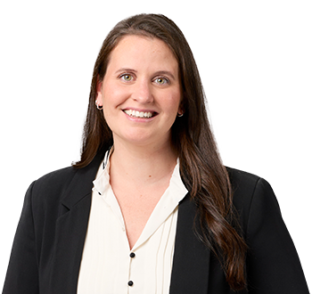 Photo of Jennyfer Hamilton, Wealth Associate, member of the team of experts. 