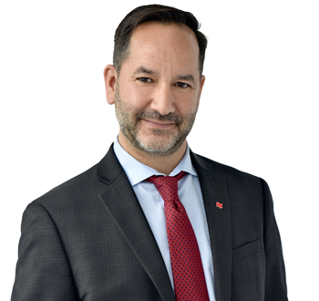 Photo of Éric Arpin, Wealth Advisor, member of the team of experts. 