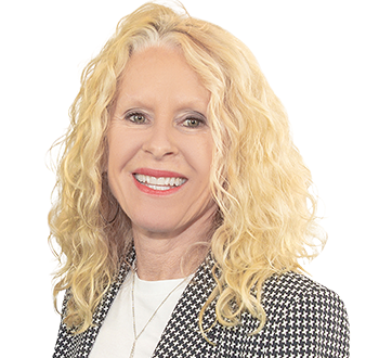 Photo of Sarah Johnstone, Senior Wealth Associate, member of the team of experts.