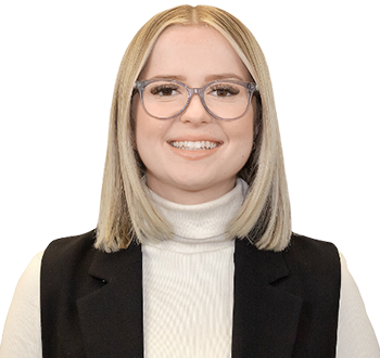 Photo of Ashlyn Vivian, Wealth Associate, member of the team of experts.