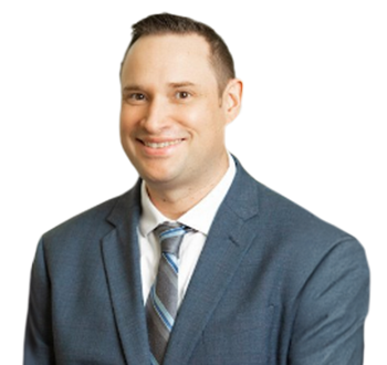 Photo of Mackenzie Richardson, Wealth Advisor & Associate Portfolio Manager, member of the team of experts. 