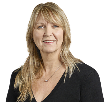 Photo of Josée Parent, Senior Wealth Associate, member of the team of experts. 