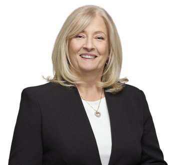 Photo of Linda Desnoyers, Senior Wealth Associate, member of the team of experts. 