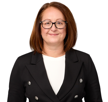 Photo of Elisabeth Girard, Pl. Fin., Senior Advisor, Financial Planning & Business Development, member of the team of experts.