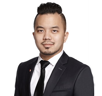 Photo of Andrew Kang, B.Admin, Senior Analyst in family wealth management, member of the team of experts.