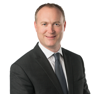 Photo of Stuart Holbrook, Wealth Advisor & Portfolio Manager, member of the team of experts. 