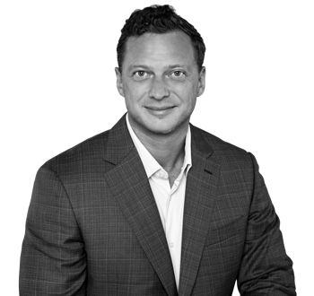 Photo of Alexey Manov, Senior Wealth Associate, member of the team of experts.