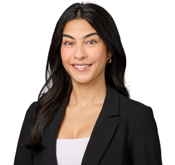 Photo of Sarah Gatis, Wealth Associate,  member of the team of experts. 