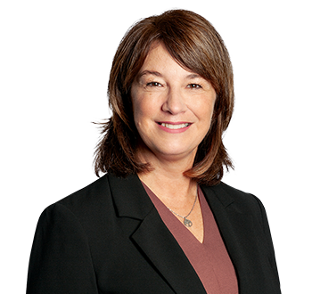 Photo of Sonia Champagne, Senior Wealth Associate, member of the team of experts. 