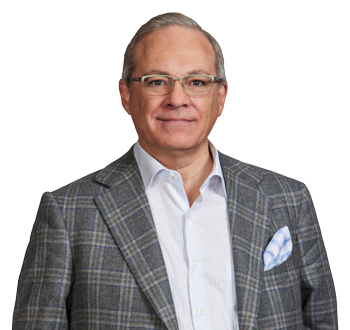 Photo of Yanick Pagé, Senior Wealth Advisor & Portfolio Manager, member of the team of experts.