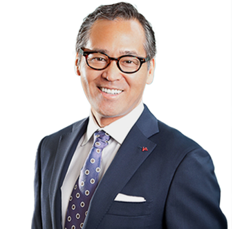 Photo of Randall Takasaki, Senior Wealth Advisor & Portfolio Manager, member of the team of experts. 