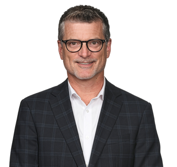 Photo of Luc Richard, Wealth Advisor & Portfolio Manager, member of the team of experts. 