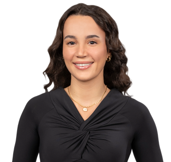 Photo of Lauren Tsafatinos, Wealth Associate, member of the team of experts. 