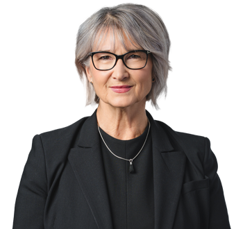 Photo of Esther Wunderlin, Senior Wealth Advisor, member of the team of experts. 