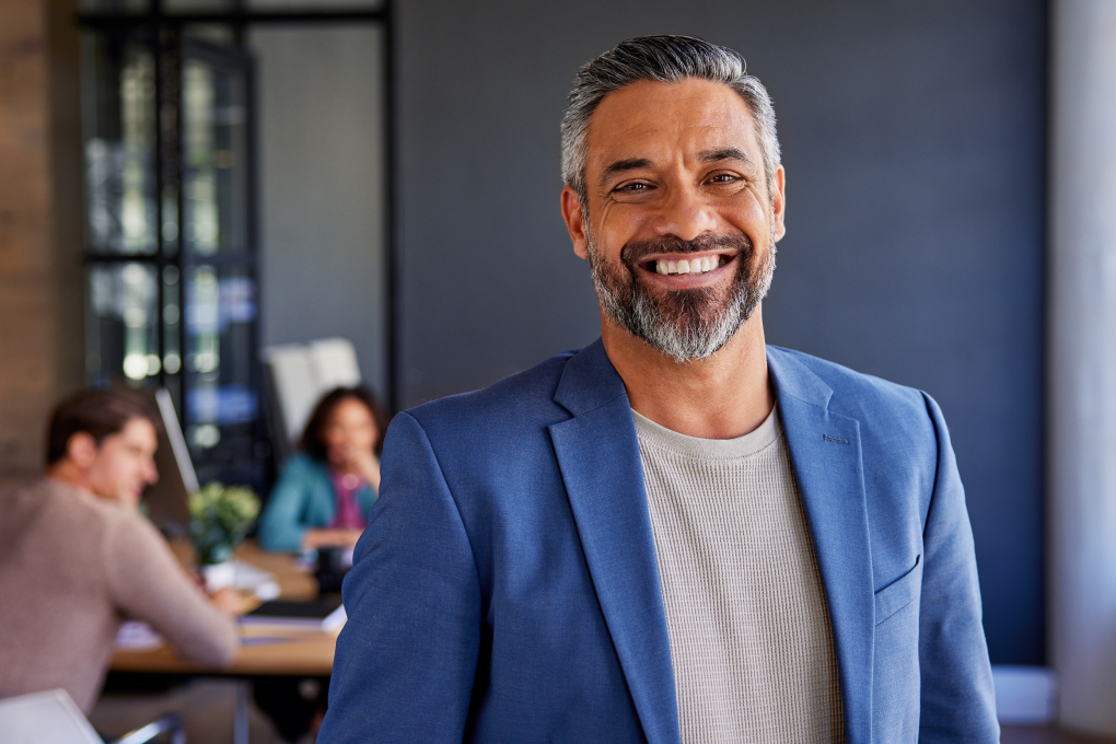 Photo of three experts discussing how National Bank Financial Wealth Management supports and encourages entrepreneurial spirit